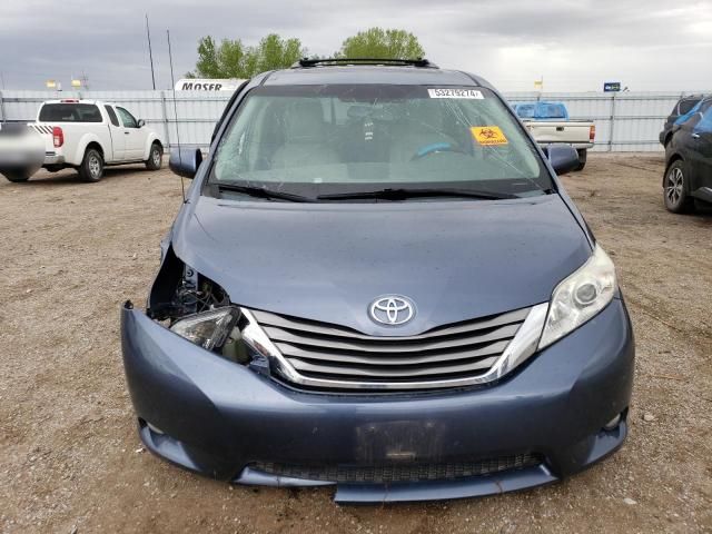 2013 Toyota Sienna XLE