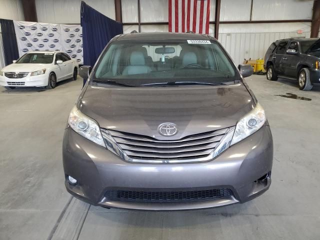 2017 Toyota Sienna XLE