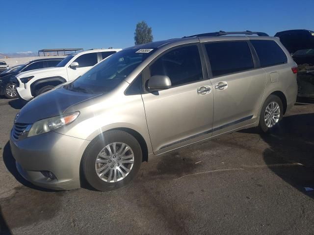 2016 Toyota Sienna XLE