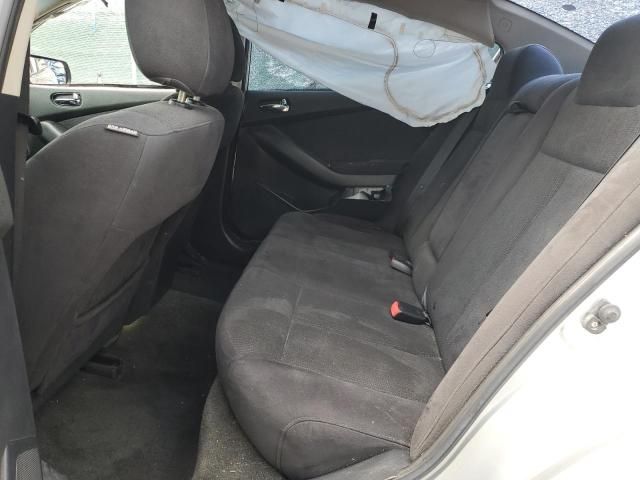 2010 Nissan Altima Base