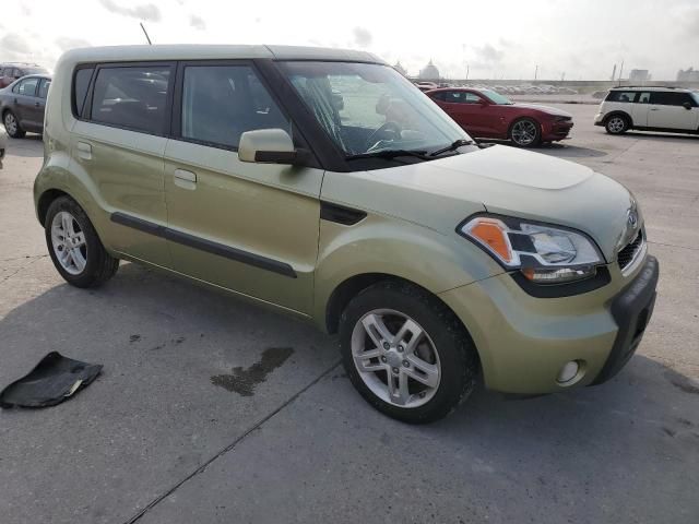 2010 KIA Soul +