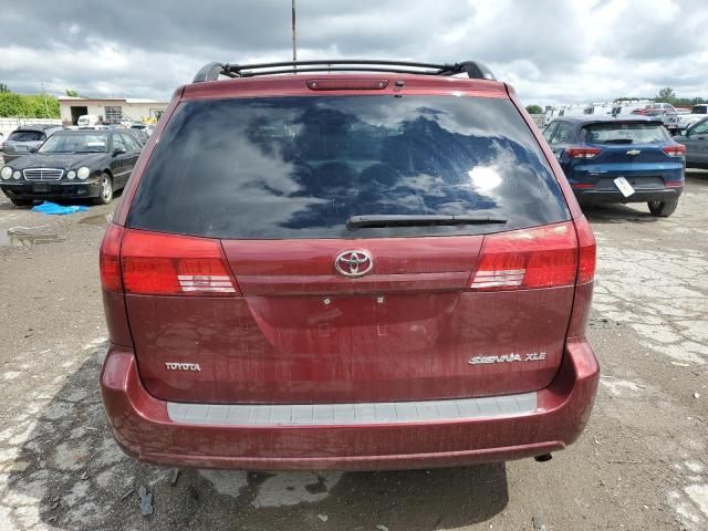 2005 Toyota Sienna XLE