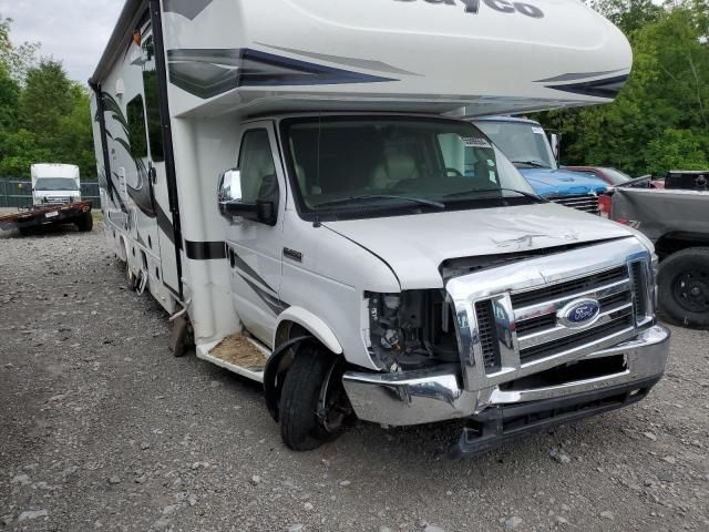 2018 Ford Econoline E450 Super Duty Cutaway Van