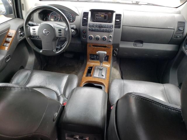 2005 Nissan Pathfinder LE