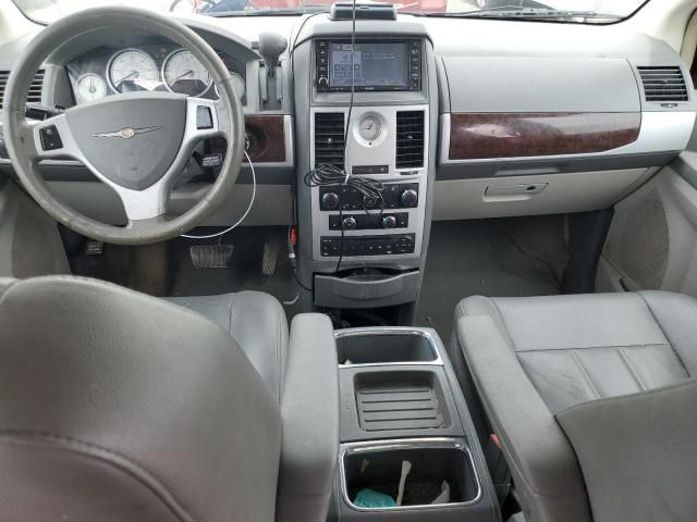 2009 Chrysler Town & Country Touring