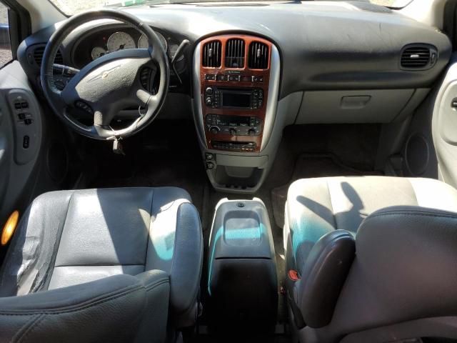 2005 Chrysler Town & Country Limited