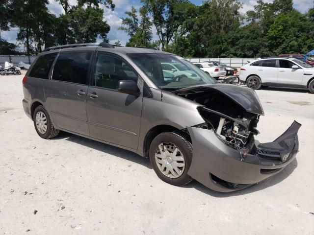 2005 Toyota Sienna CE