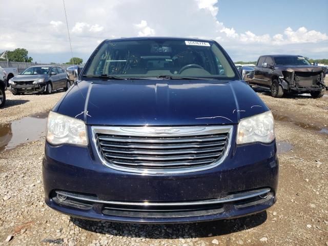 2014 Chrysler Town & Country Touring L