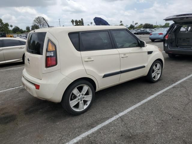 2011 KIA Soul +