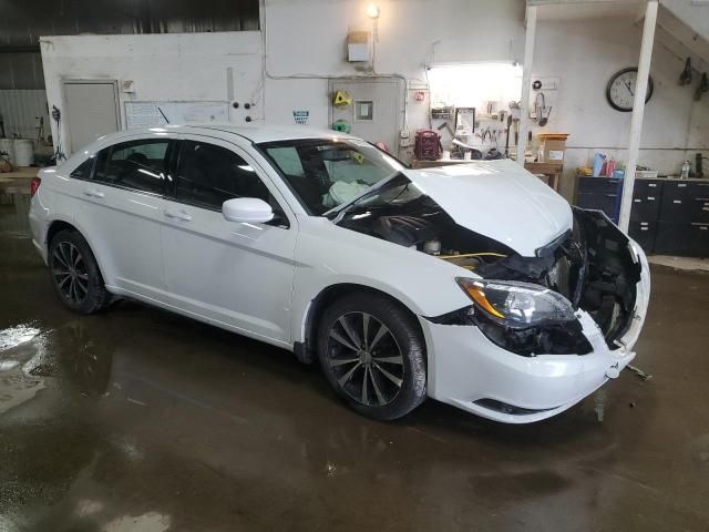 2013 Chrysler 200 Touring