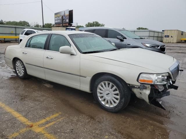 2005 Lincoln Town Car Signature