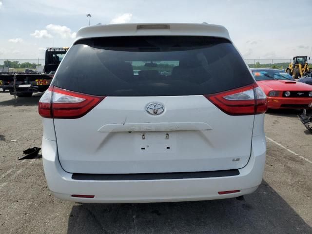 2016 Toyota Sienna LE