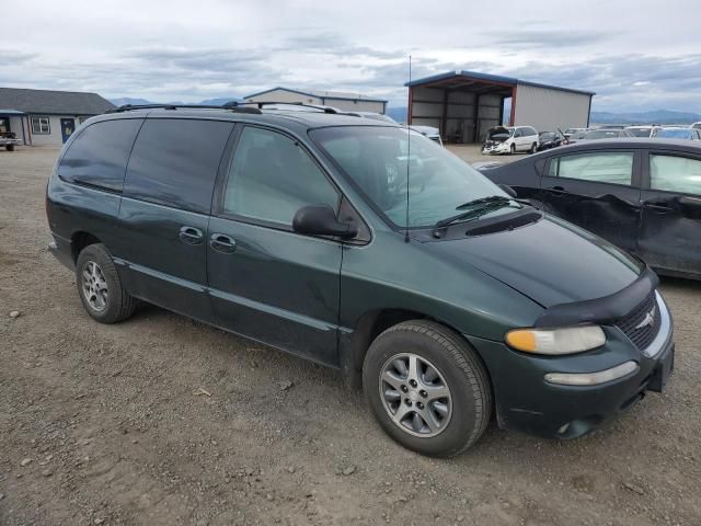 2000 Chrysler Town & Country LX