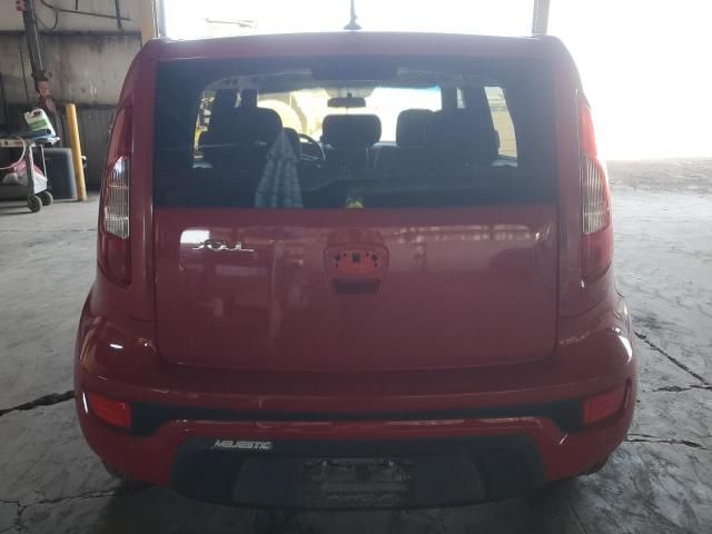 2013 KIA Soul +