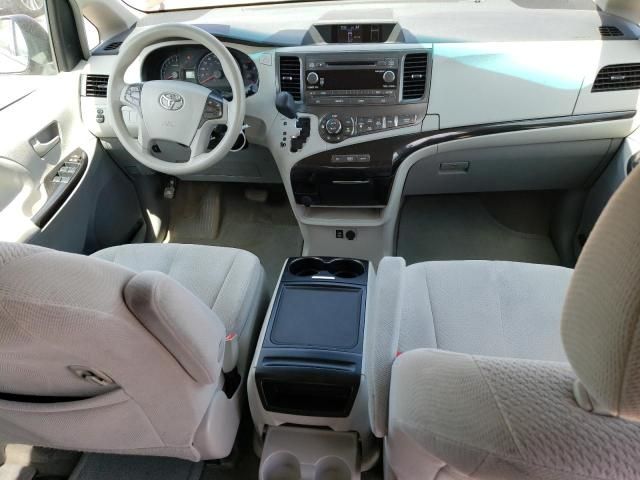 2013 Toyota Sienna LE