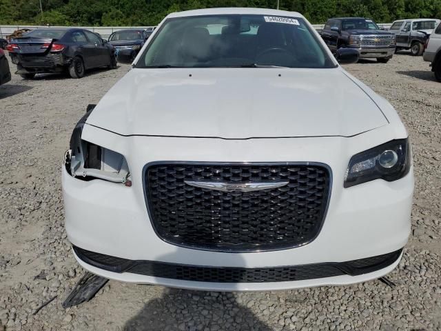 2019 Chrysler 300 Touring