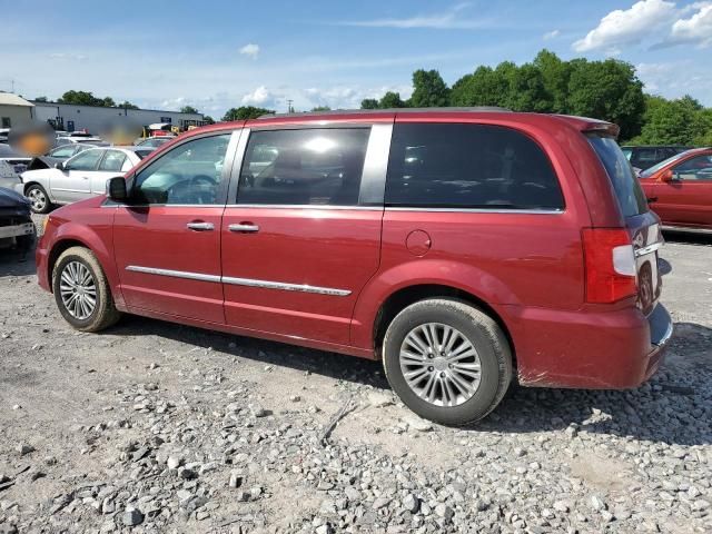 2016 Chrysler Town & Country Touring L