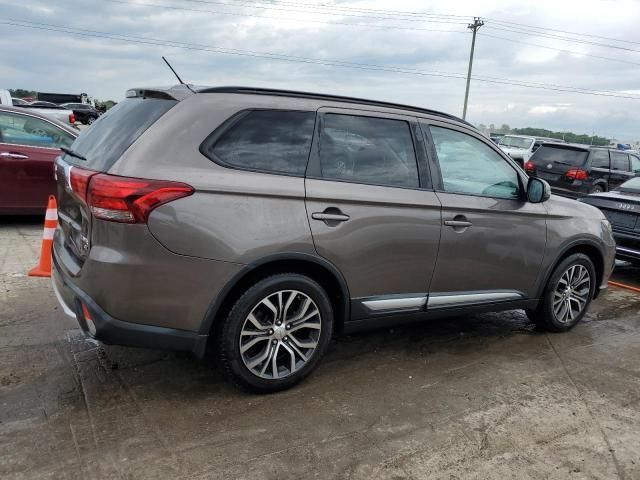 2016 Mitsubishi Outlander SE