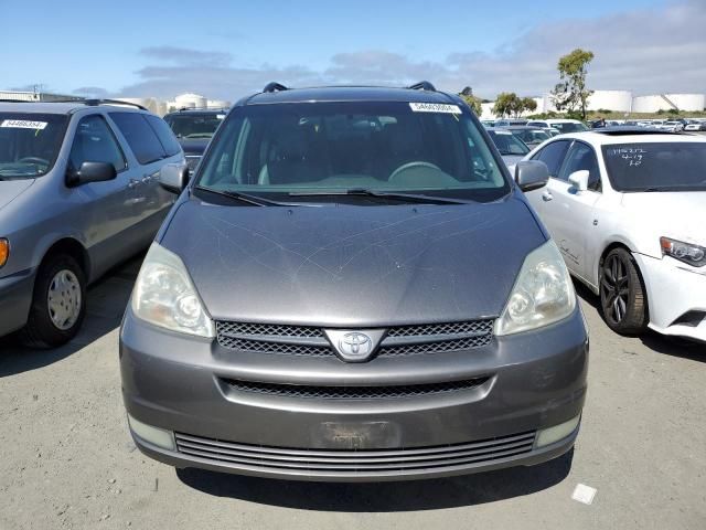 2004 Toyota Sienna XLE