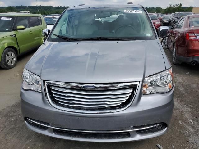 2015 Chrysler Town & Country Touring L