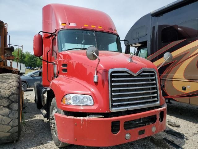 2015 Mack 600 CXU600