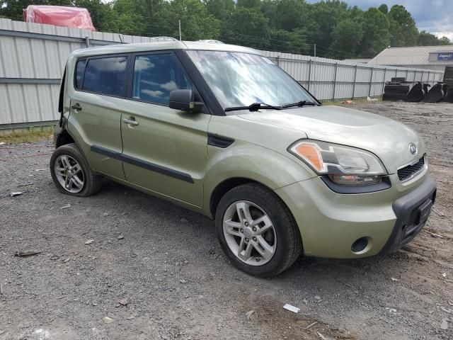 2011 KIA Soul +