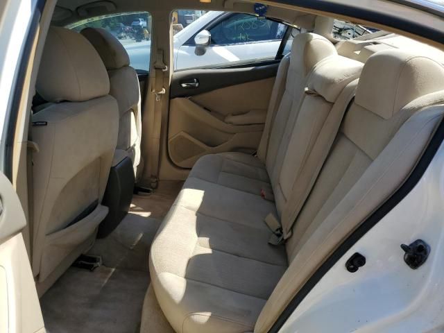 2010 Nissan Altima Base