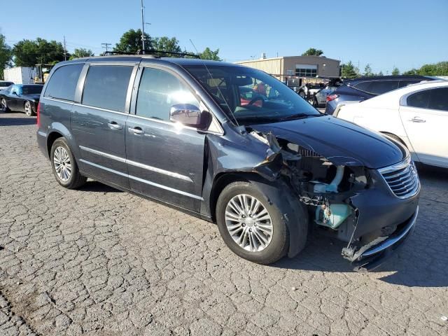 2014 Chrysler Town & Country Touring L