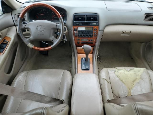 2000 Lexus ES 300