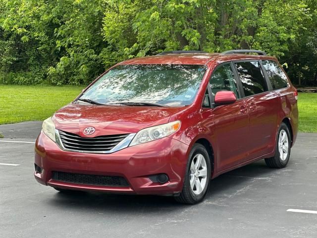 2012 Toyota Sienna LE