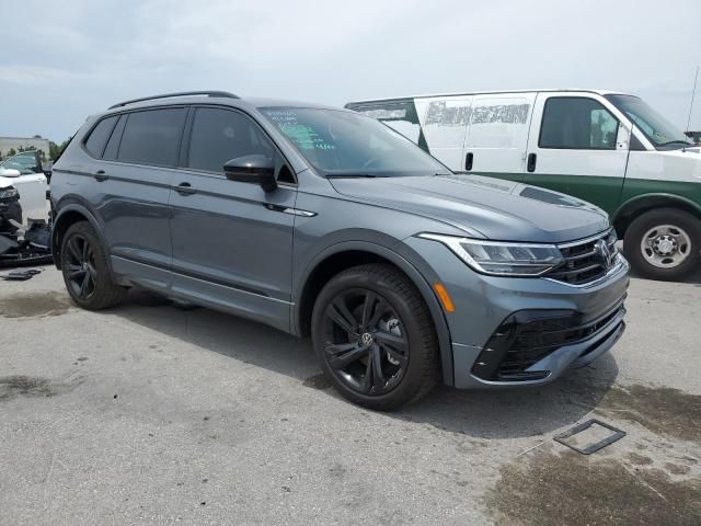 2024 Volkswagen Tiguan SE R-LINE Black