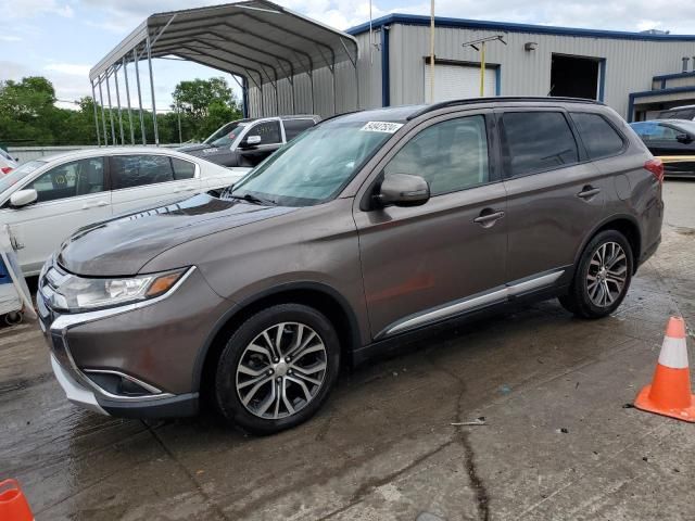 2016 Mitsubishi Outlander SE