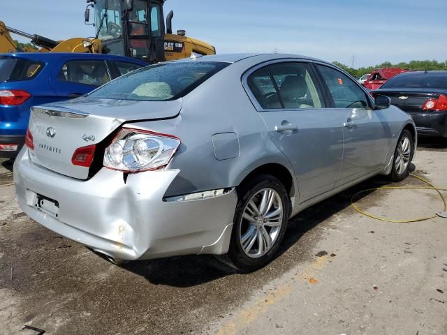 2015 Infiniti Q40