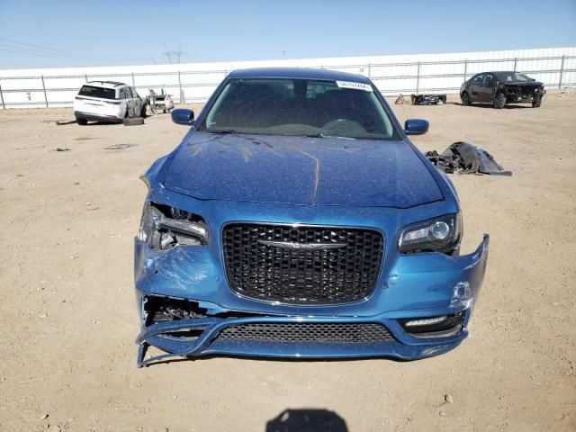 2021 Chrysler 300 Touring