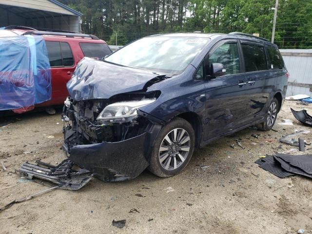 2019 Toyota Sienna XLE