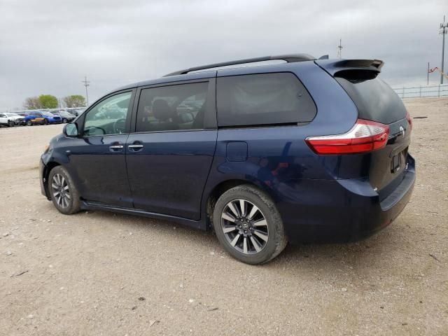 2018 Toyota Sienna XLE