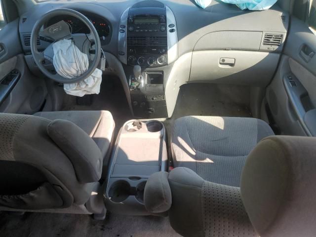 2006 Toyota Sienna CE