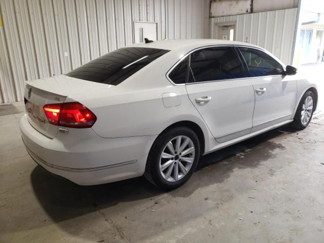 2013 Volkswagen Passat SEL