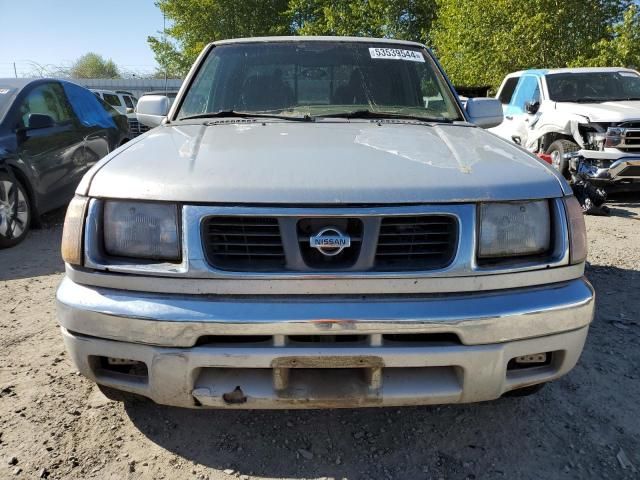 2000 Nissan Frontier Crew Cab XE