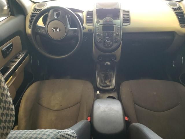 2010 KIA Soul +