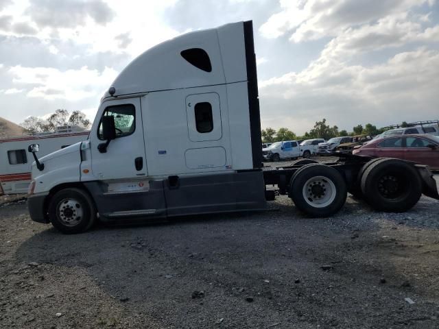 2015 Freightliner Cascadia 125