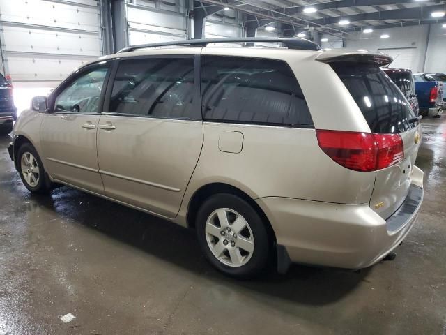 2004 Toyota Sienna XLE