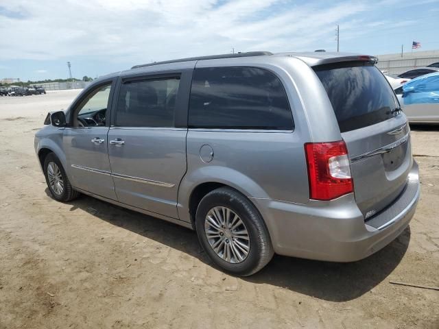 2013 Chrysler Town & Country Touring L