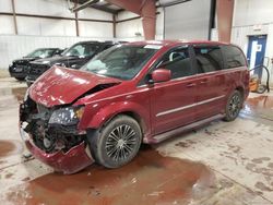 Salvage cars for sale at Lansing, MI auction: 2014 Chrysler Town & Country S