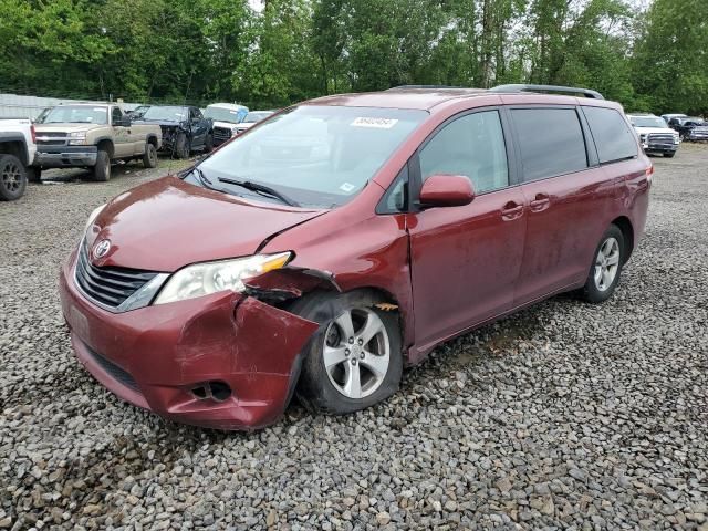 2011 Toyota Sienna LE