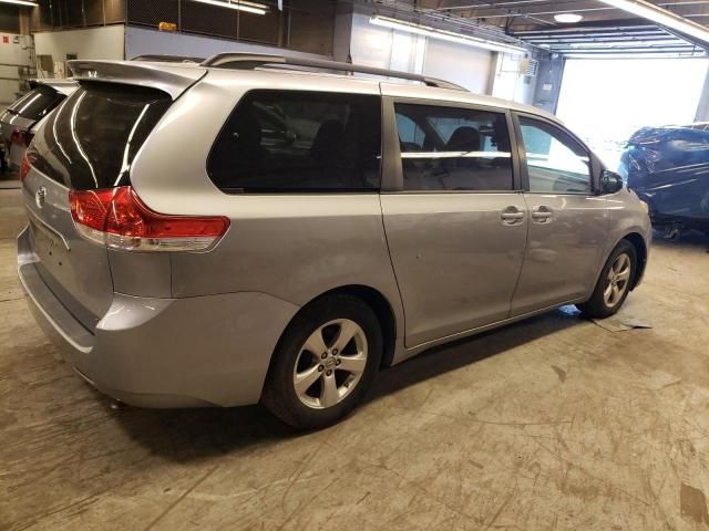 2014 Toyota Sienna LE