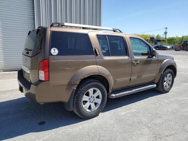 2005 Nissan Pathfinder LE