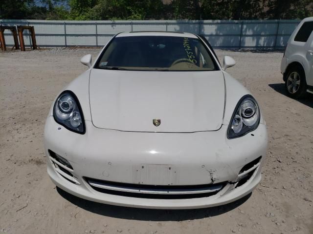 2011 Porsche Panamera 2