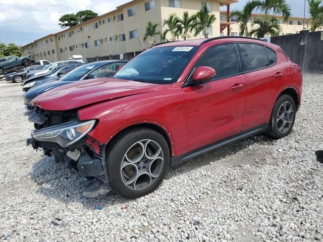 2018 Alfa Romeo Stelvio Sport