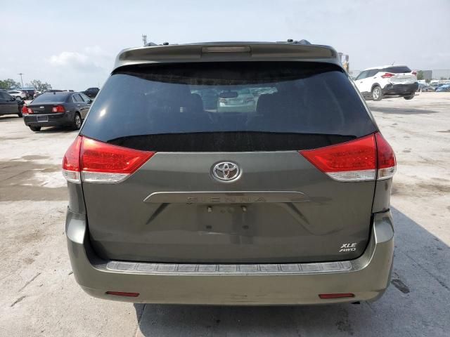 2012 Toyota Sienna XLE